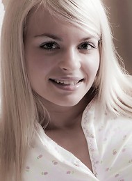 Sexy teen masturbates.